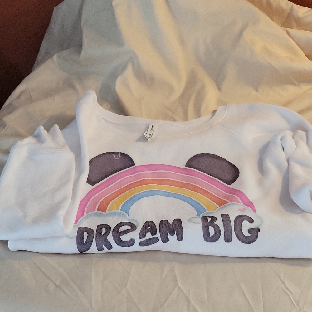 Sweatshirt with Rainbow and Dream Big Print. Rainbow Size Small